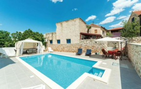 Charming Villa in Jezera with Private Pool